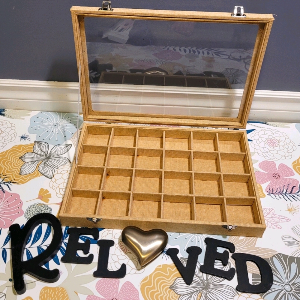 Jewelry box
